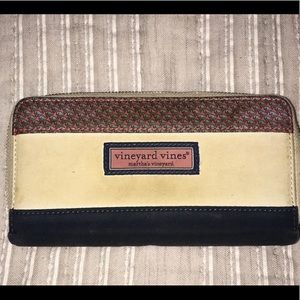 Vineyard Vines wallet